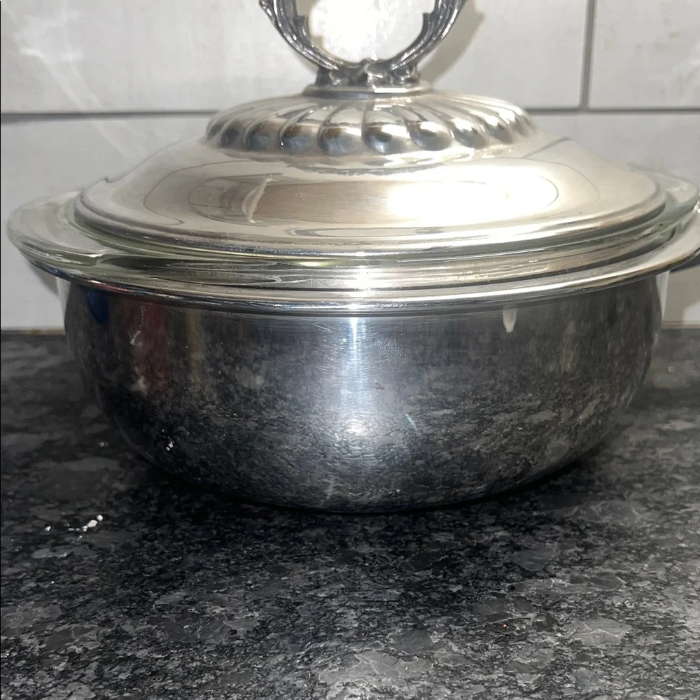 Silver serving dish with clear Pyrex bowl insert with Lid. Exc condition